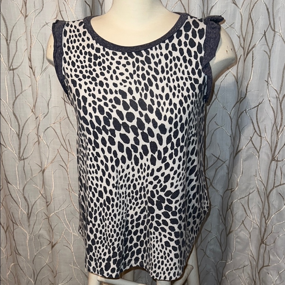 White and Blue Sleeveless Animal print Blouse. Ces Femme.
